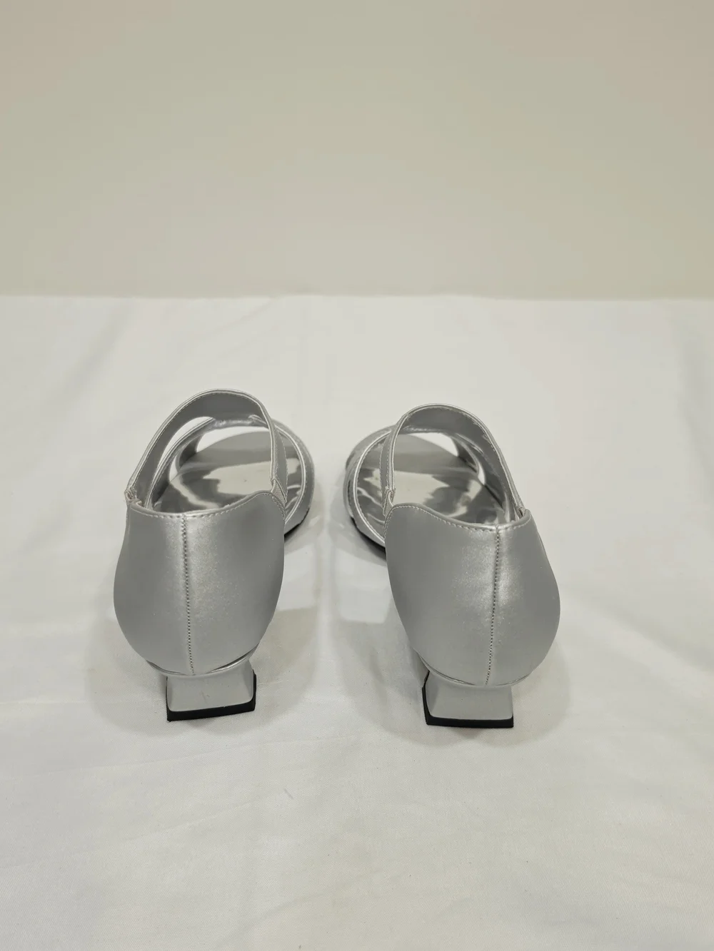 easy street Silver Satin Essie Wide Size 7 Strappy Low Heel Sandals